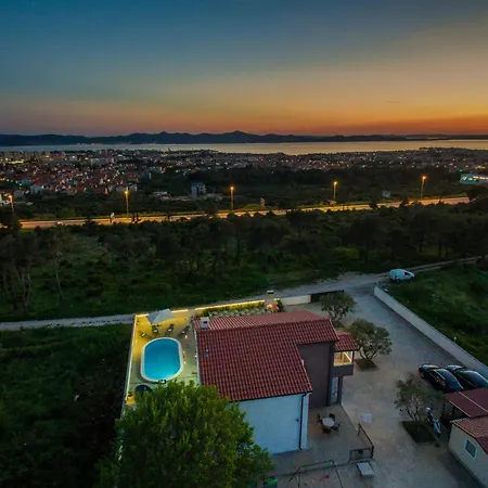 Beautiful Horizon Villa