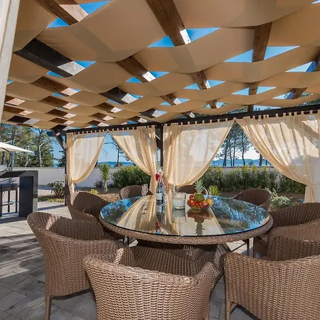 Beautiful Horizon Villa