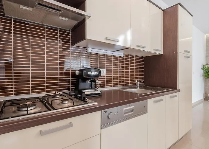 Beautiful Horizon فيلة