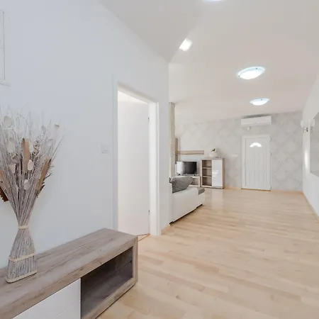 Beautiful Horizon Villa