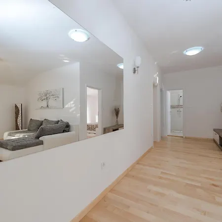 Beautiful Horizon Villa