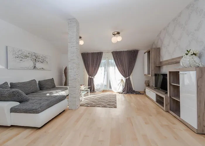 Beautiful Horizon Villa