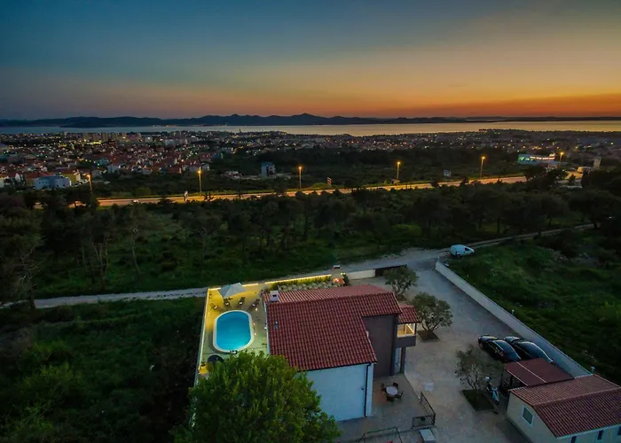 Beautiful Horizon Villa